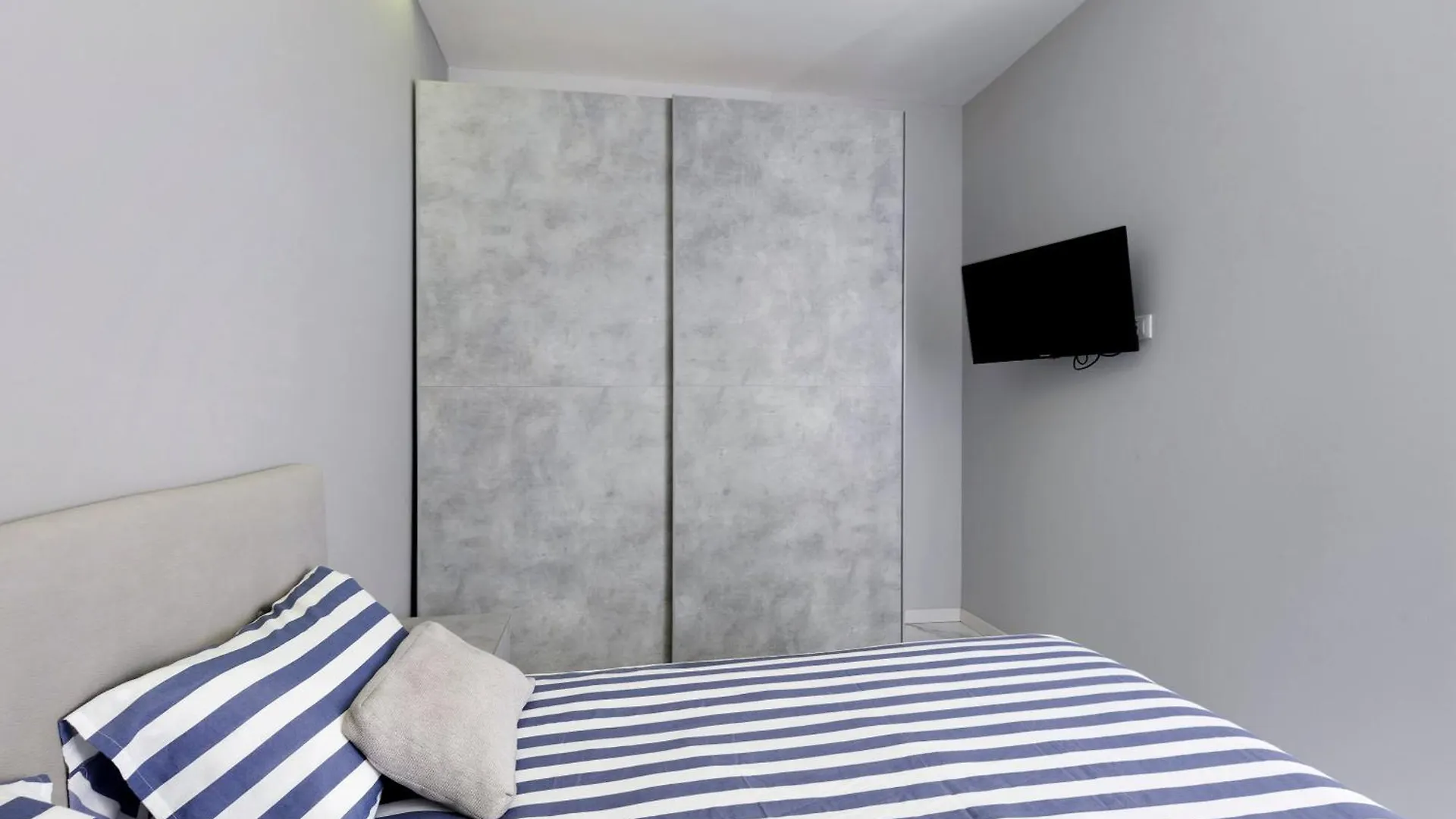 Dalma Apartment Peschiera del Garda Italy